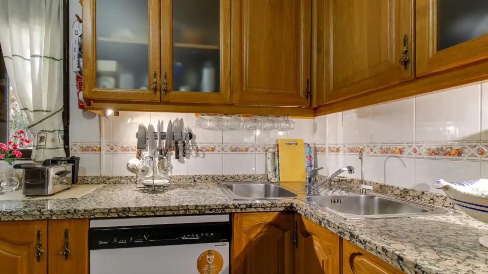 Cocina de Casa adosada en venta en Salamanca con Calefacción, Jardín privado y Parquet