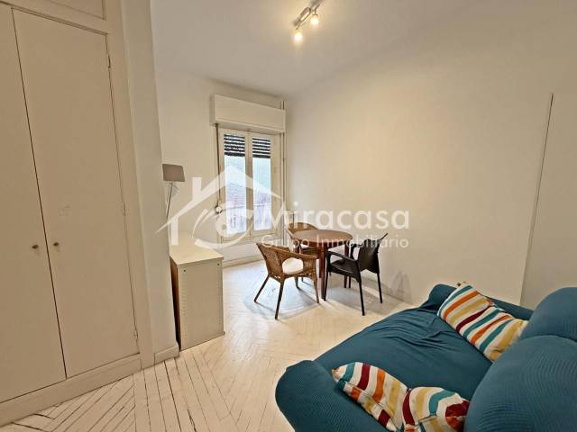 Piso en Alquiler en Del Marqués De Cubas en Cortes - Huertas