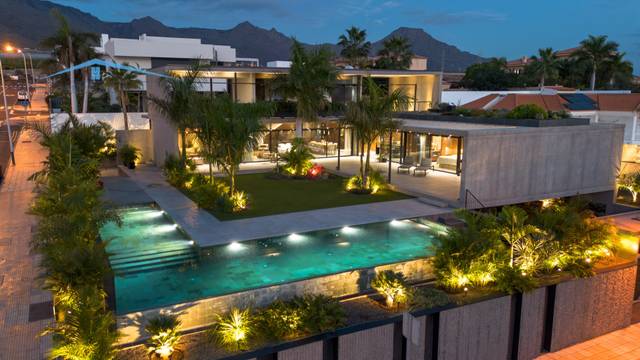 Casa-chalet en Venta en Avenida Playa Paraíso en Callao Salvaje - Playa Paraíso