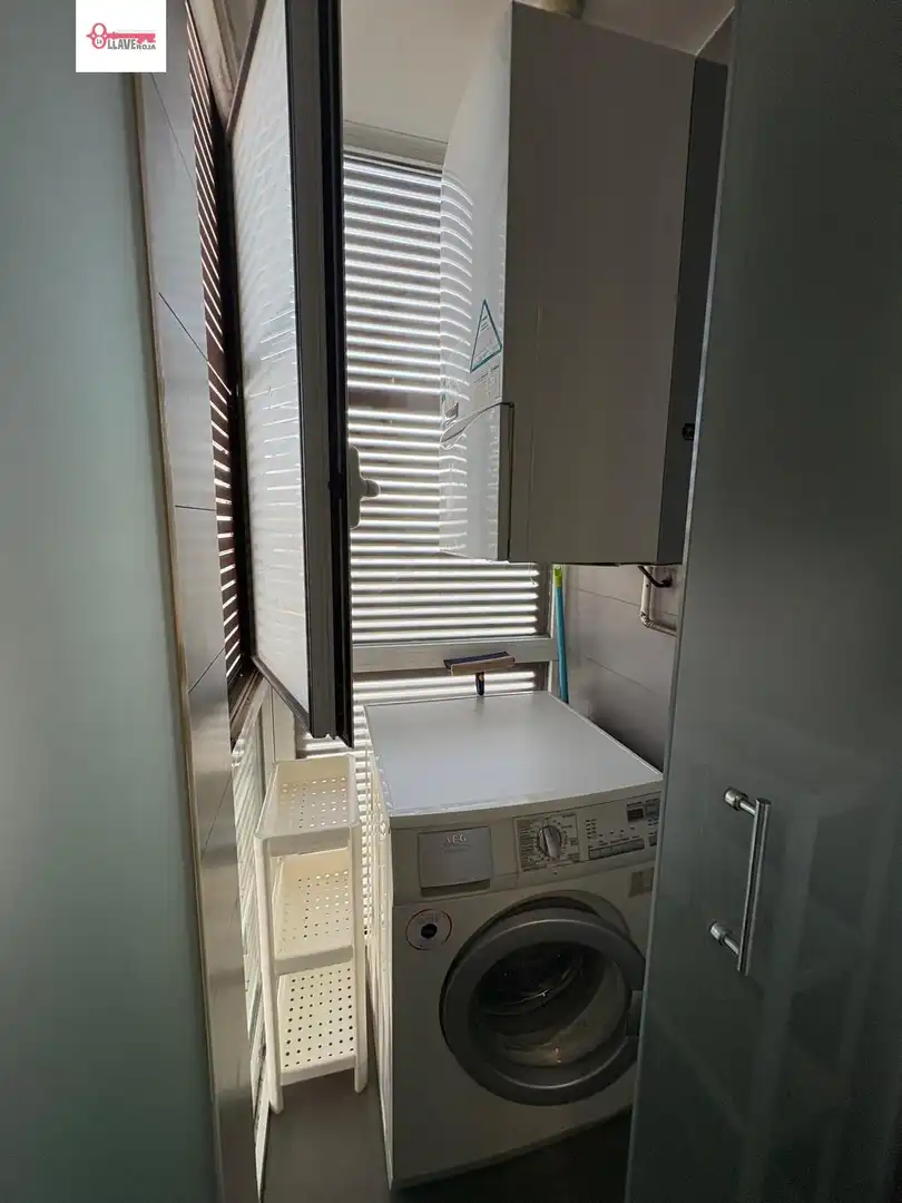 Terrassa de Apartament en venda en Burgos amb Calefacció, Traster i Piscina comunitària