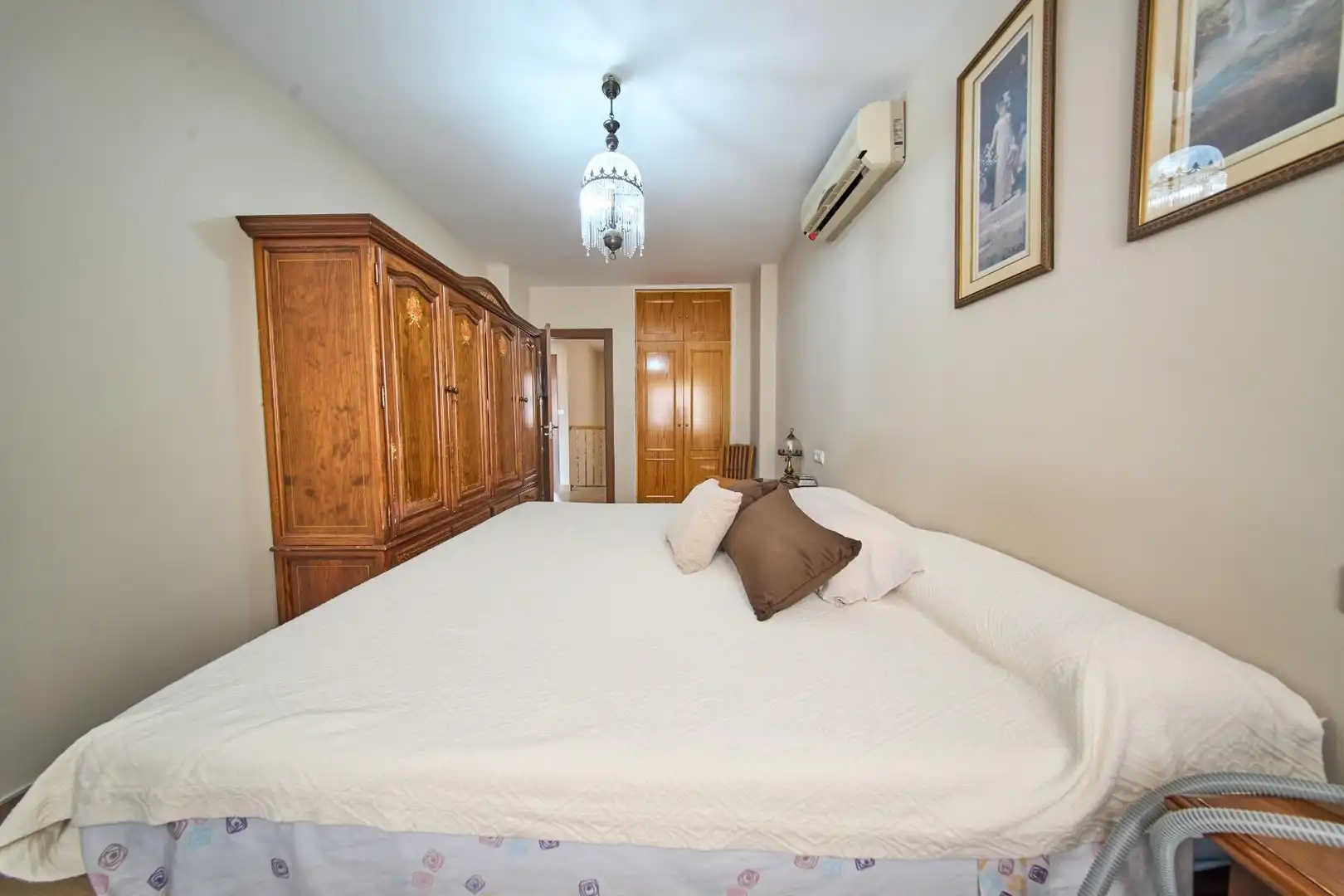 Schlafzimmer von Einfamilien-Reihenhaus zum Verkauf in Jun