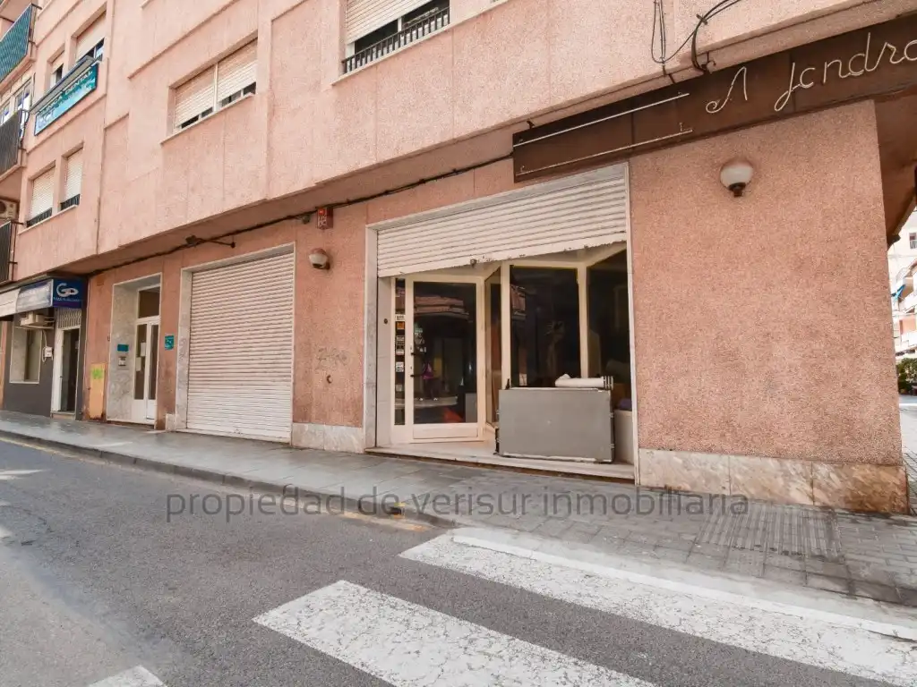 Local comercial de lloguer a Casco Antiguo