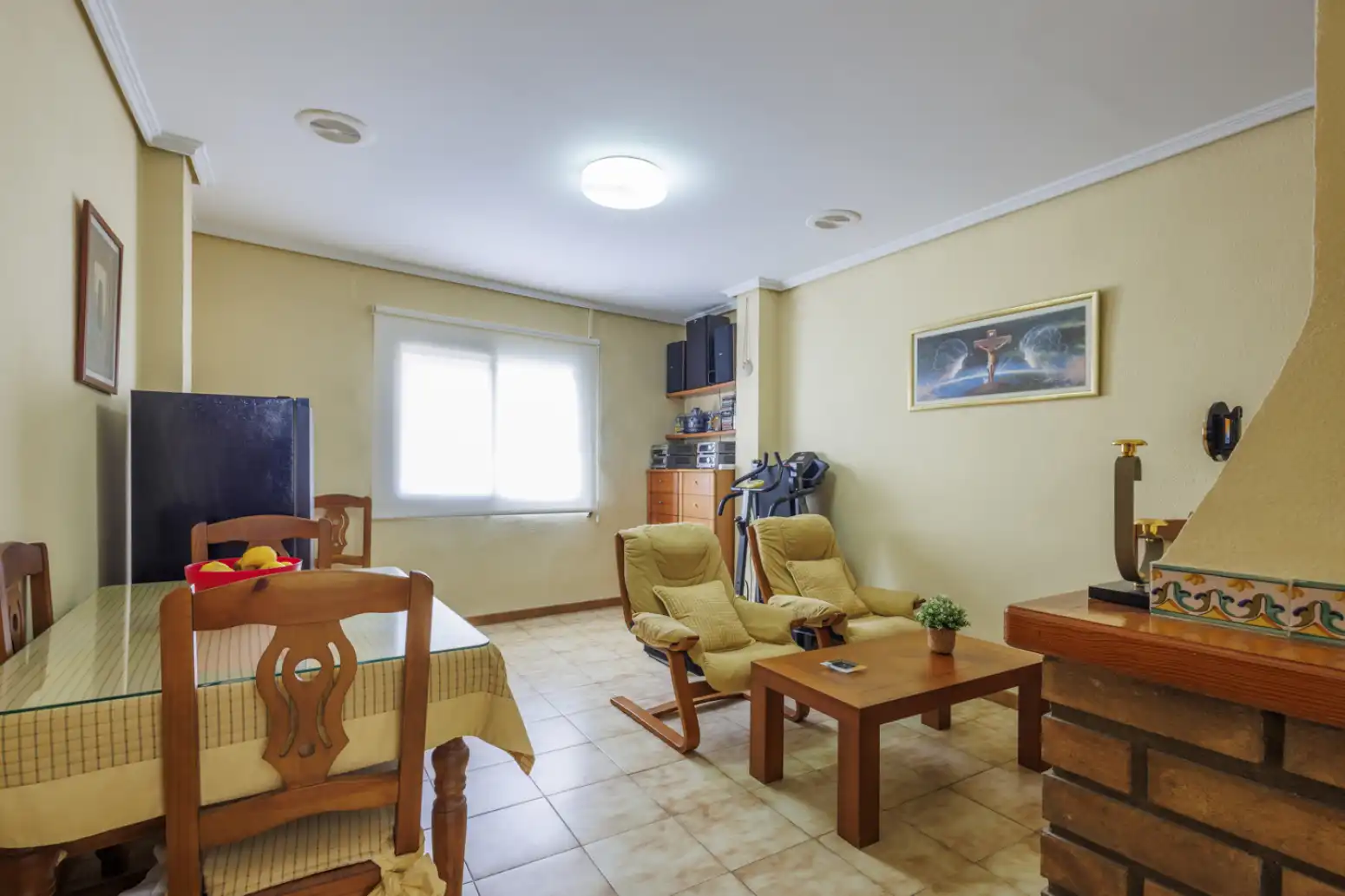 Wohnzimmer von Einfamilien-Reihenhaus zum Verkauf in Carlet mit Terrasse und Balkon