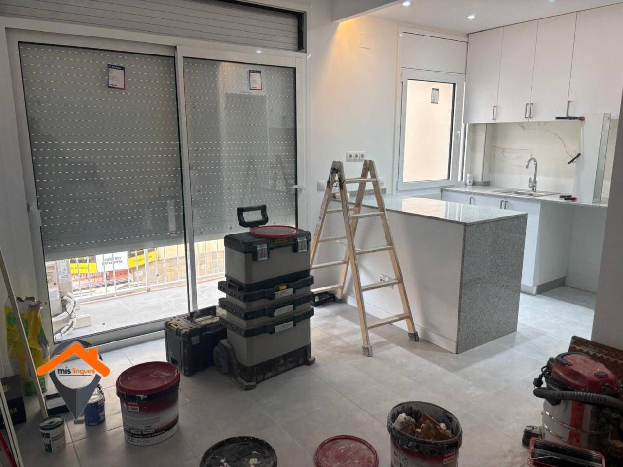 Kitchen of Flat for sale in Sabadell  with Air Conditioner, Heating and Terrace