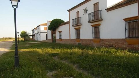 Foto 2 de Casa adosada en venta en Calle Torre la Higuera, 34, El Rocío, Almonte