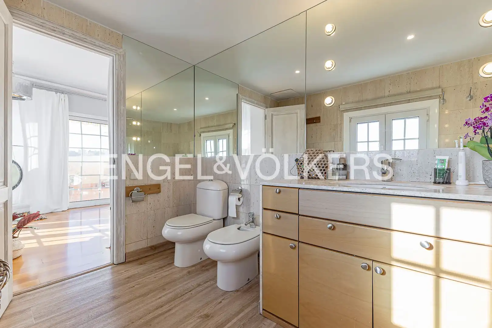Bathroom of Duplexes for sale in Barcelona  with Air Conditioner, Heating and Private garden