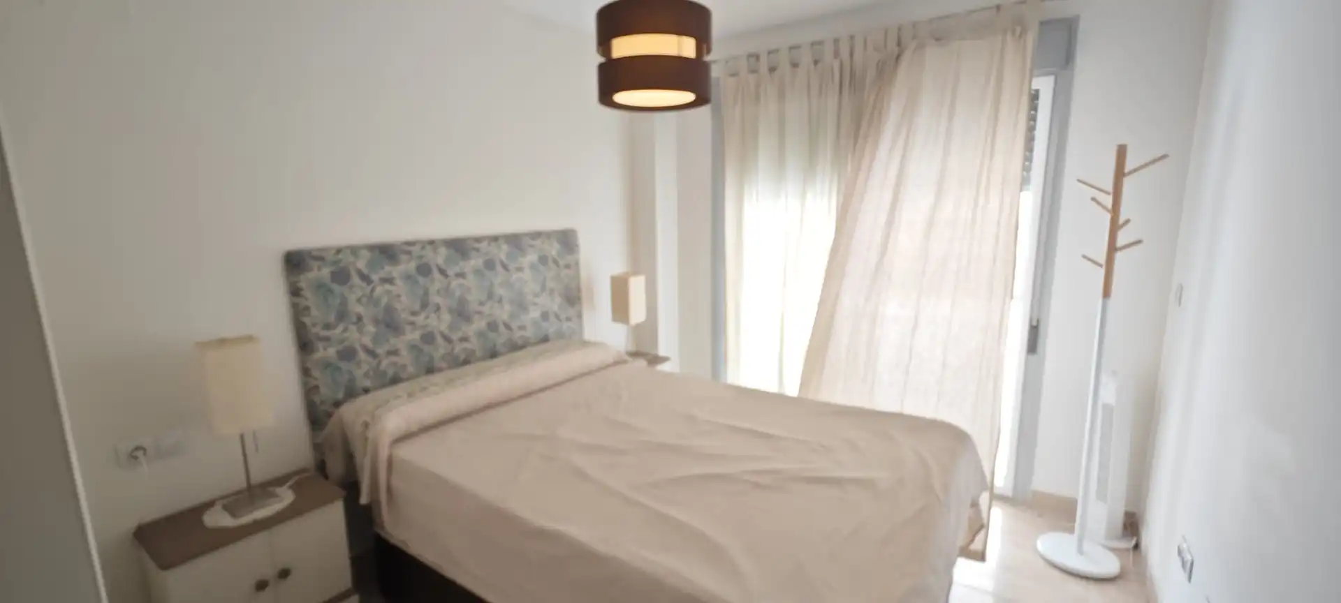 Schlafzimmer von Wohnungen zur Miete in Dénia mit Klimaanlage, Heizung und Terrasse