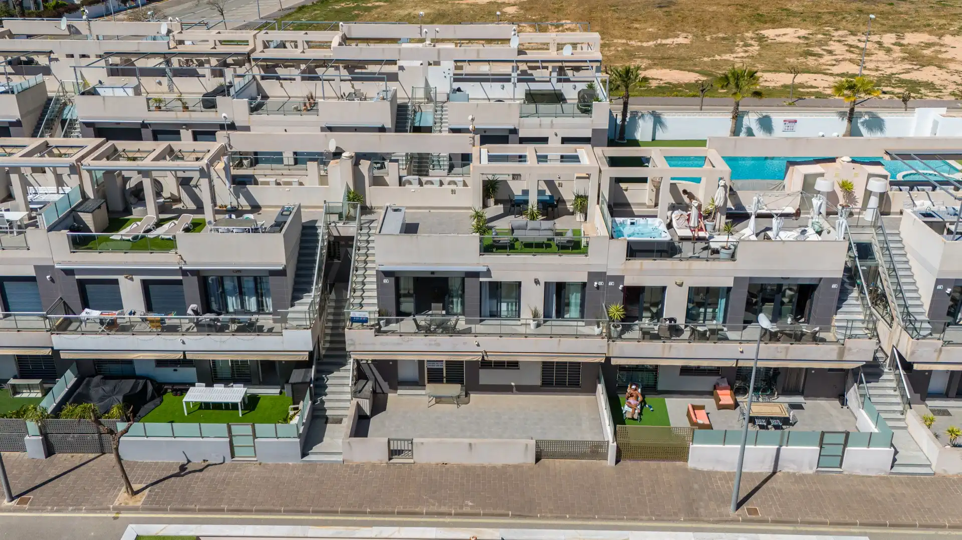 Vista exterior de Àtic en venda en Pilar de la Horadada amb Aire condicionat, Calefacció i Terrassa