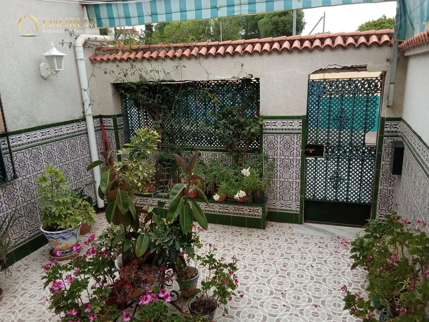 Garden of Detached homes for sale in Montequinto  with Heating, Private garden and Terrace