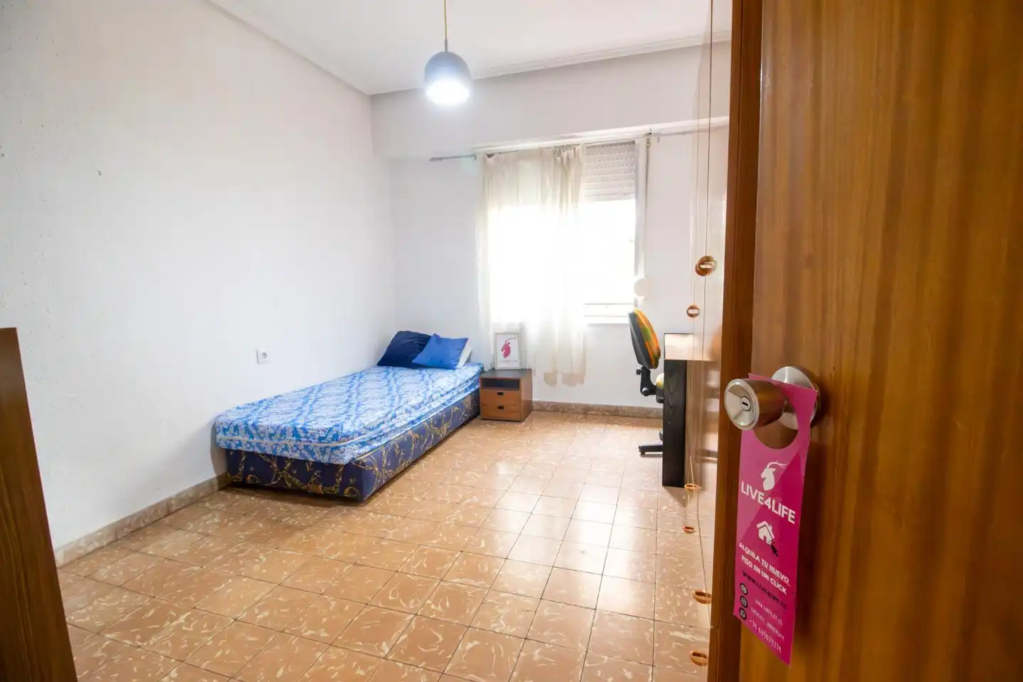 Schlafzimmer von Wohnung zur Miete in Valencia mit Möbliert