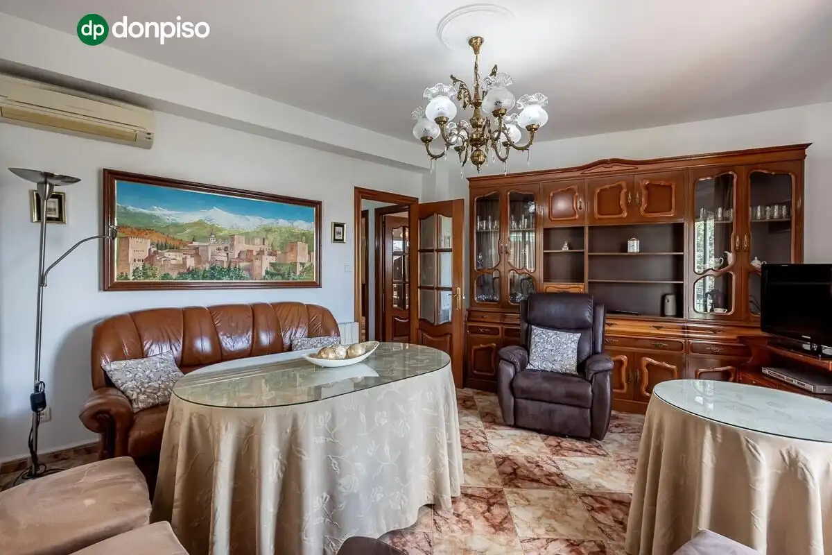 Sala de estar de Piso en venta en Granada con Aire acondicionado, Calefacción y Terraza