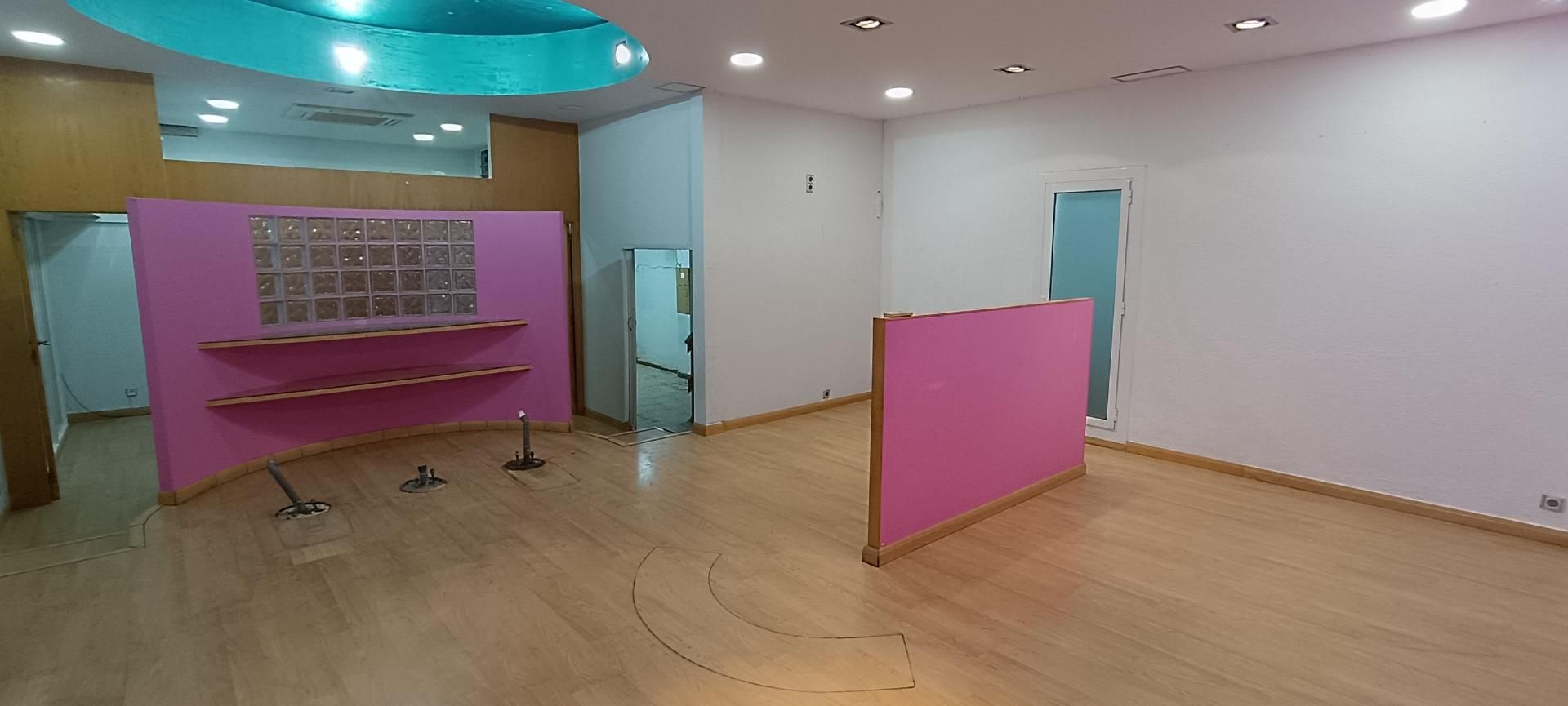 Premises for sale in  Barcelona Capital