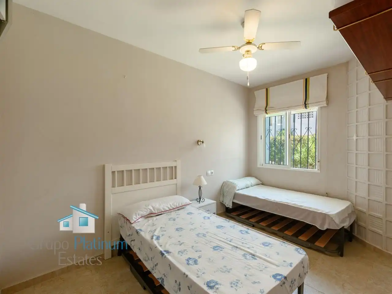 Dormitori de Apartament en venda en Vera amb Aire condicionat i Piscina