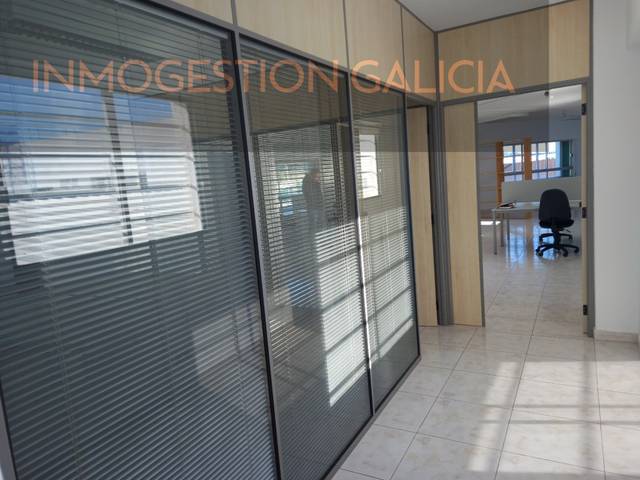 Oficina en Alquiler en Poligono Pocomaco Av 4 en Mesoiro