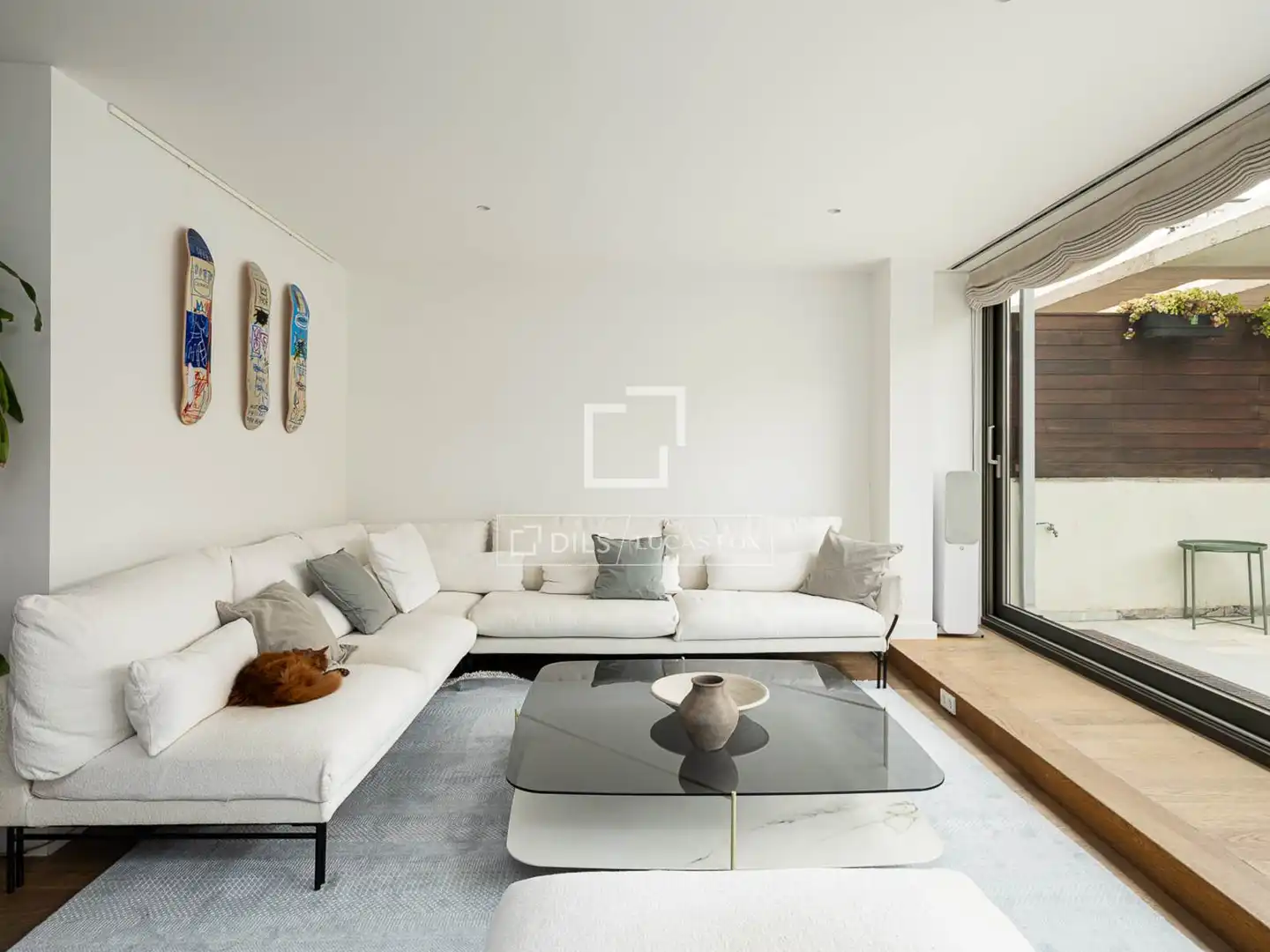 Wohnzimmer von Dachboden zum Verkauf in Barcelona mit Klimaanlage, Terrasse und Balkon