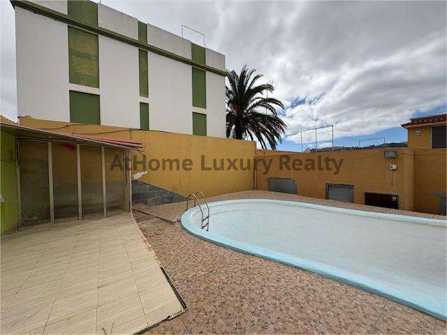 Vista exterior de Casa o chalet en venta en Arucas con Jardín privado y Terraza