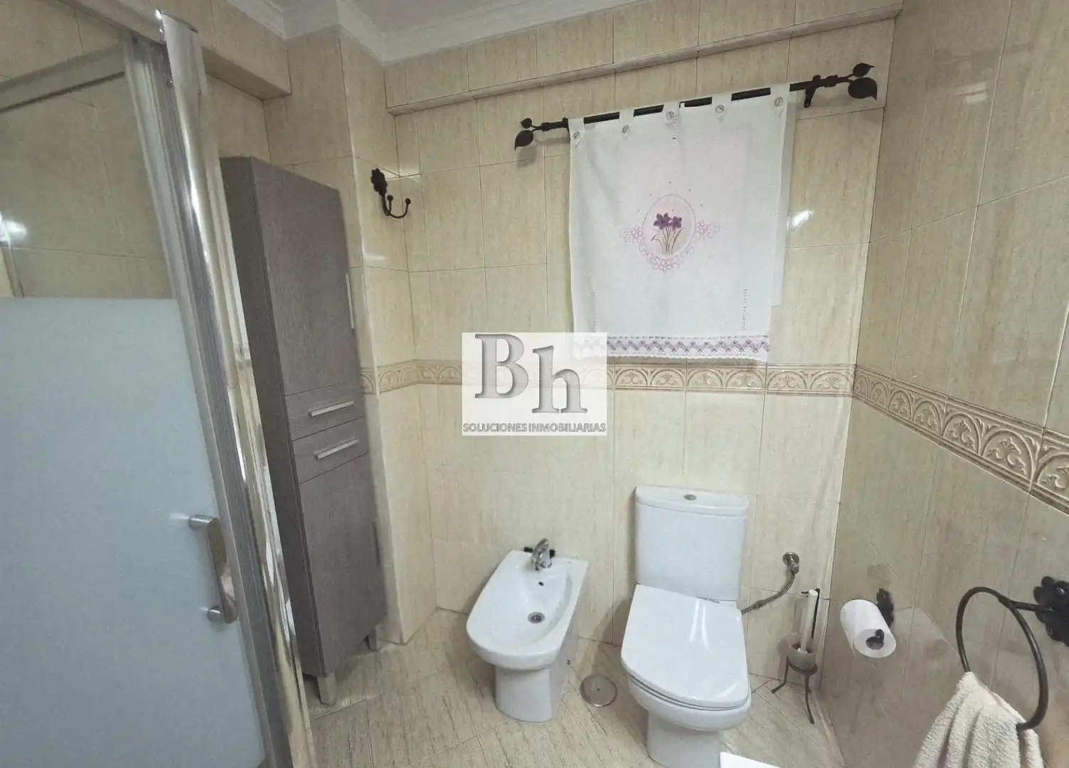 Baño de Piso en venta en Málaga con Aire acondicionado