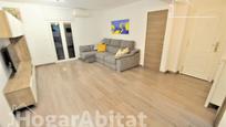 Living room of Flat for sale in  Valencia Capital  with Air Conditioner and Balcony