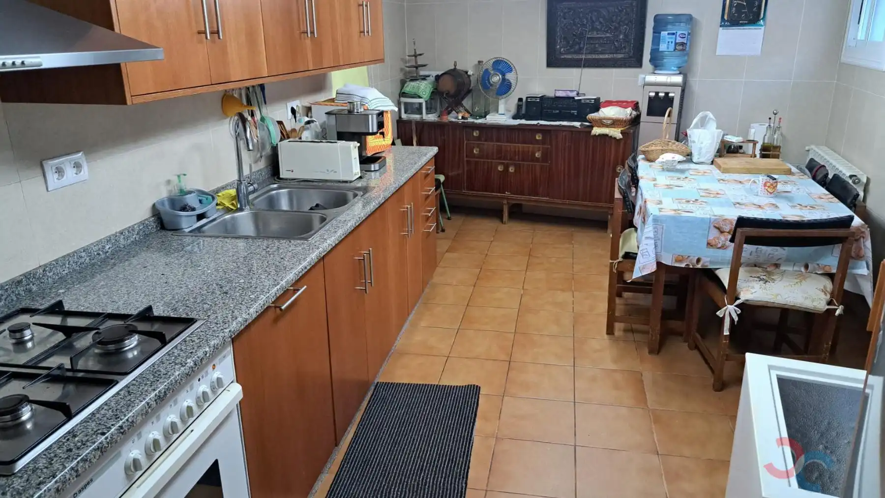 Cuina de Casa o xalet en venda en Pontevedra Capital  amb Calefacció i Terrassa