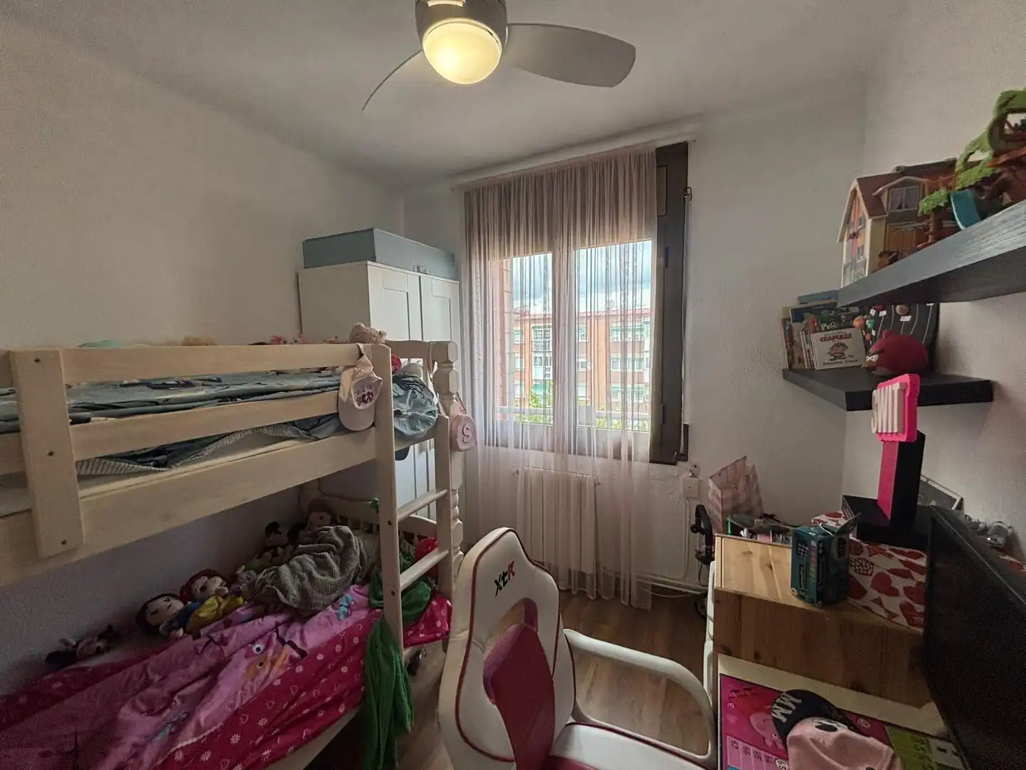 Habitación de Piso en venta en Sabadell con Calefacción