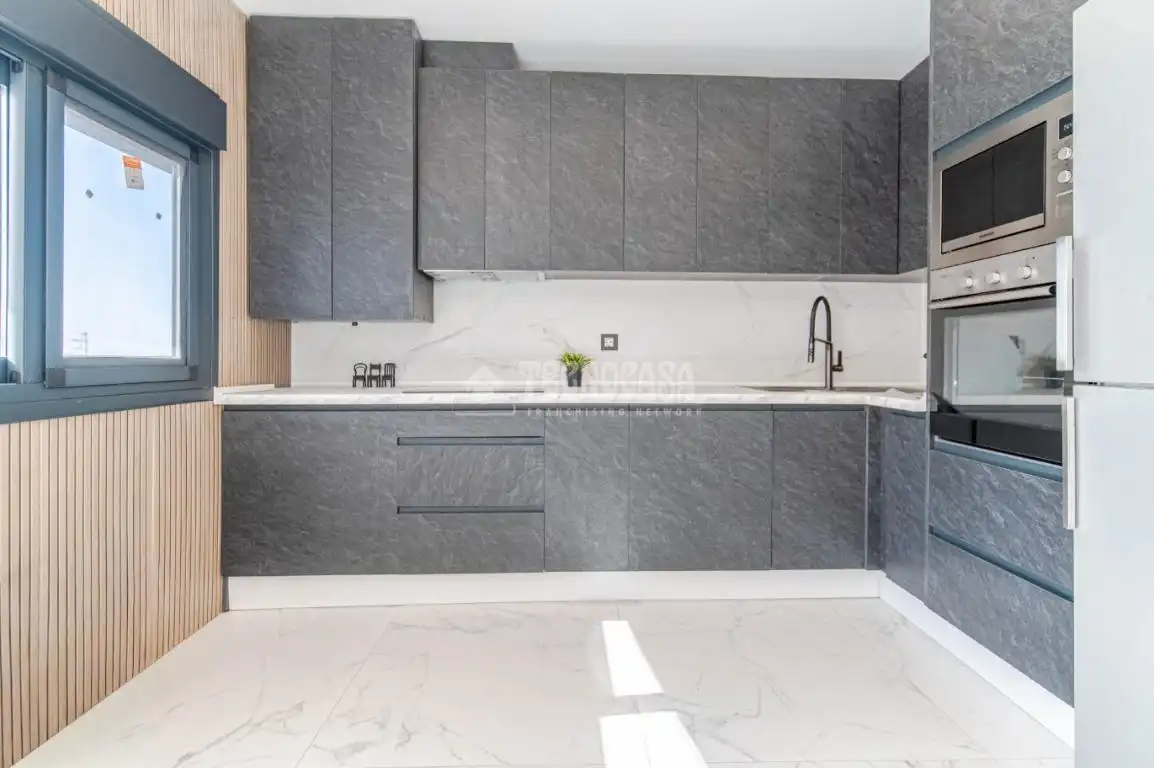 Piso con terraza en venta en Castell de Ferro, imagen 9