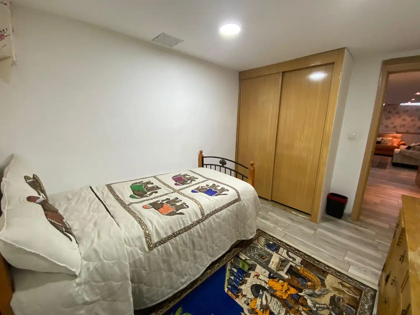 Haus oder Chalet zum Verkauf in Monforte del Cid mit Klimaanlage, Privatgarten und Terrasse