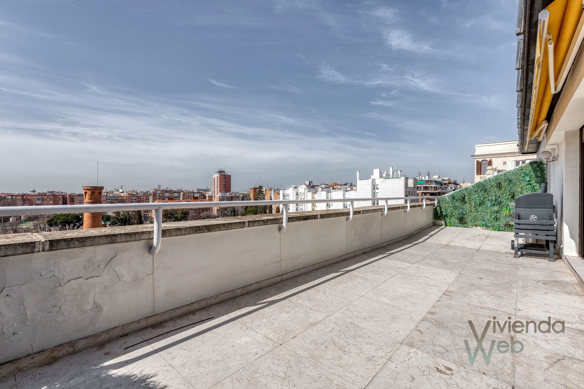 Terraza de Dúplex de alquiler en  Madrid Capital con Aire acondicionado, Calefacción y Terraza