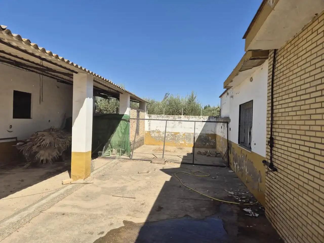Casa rústica en venda a La Puebla del Río