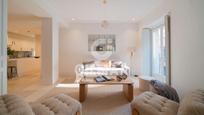 Living room of Flat for sale in  Madrid Capital  with Air Conditioner and Heating