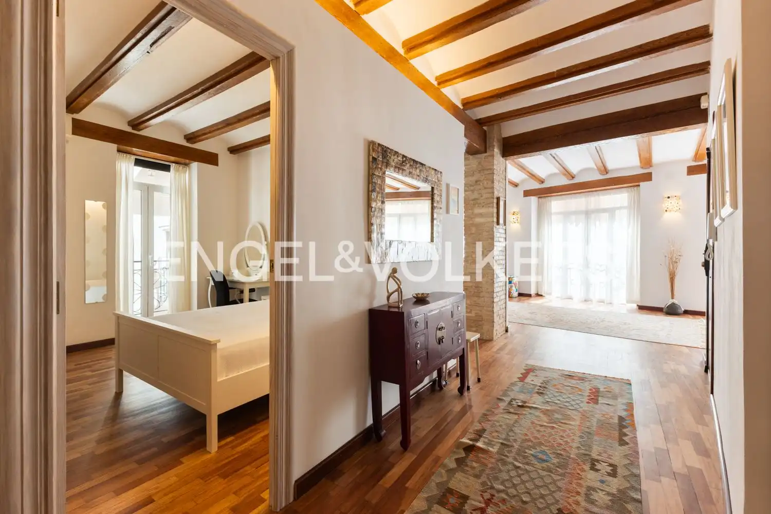 Flat for sale in Valencia  with Air Conditioner, Heating and Parquet flooring