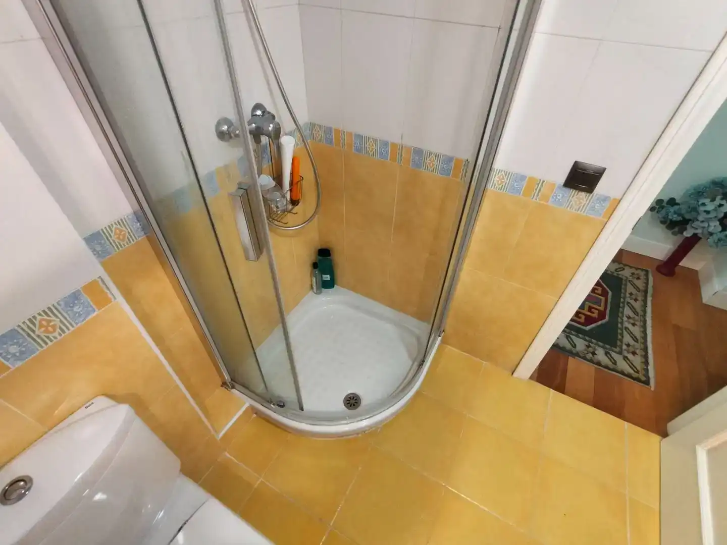 Bany de Pis en venda en Santa Cruz de Bezana amb Piscina i Balcó