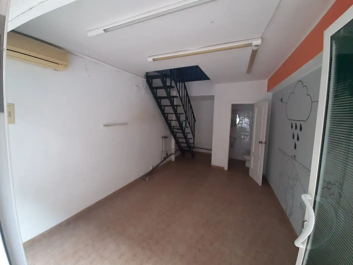 Business premises for sale in Casc Urbà, imagen 5