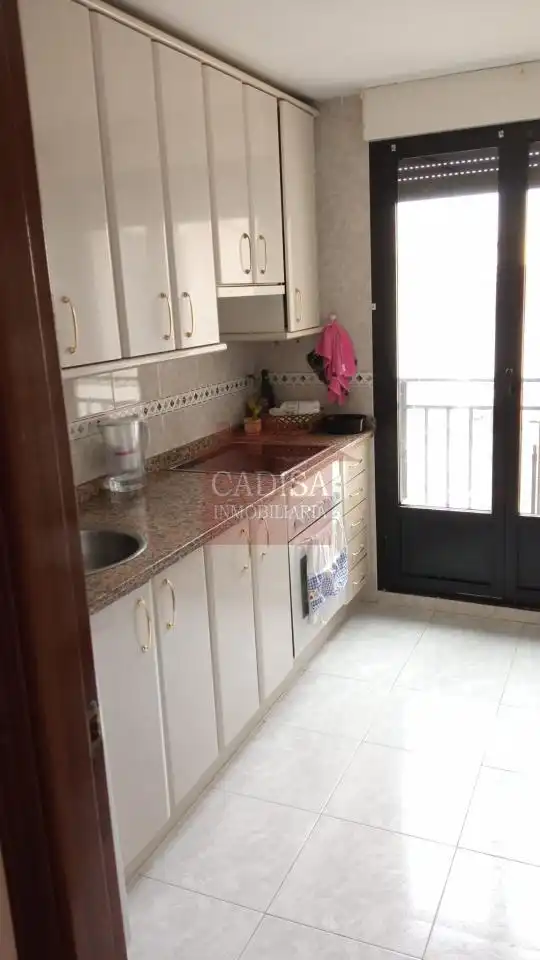 Küche von Dachboden zur Miete in Salamanca mit Heizung, Parkett und Terrasse