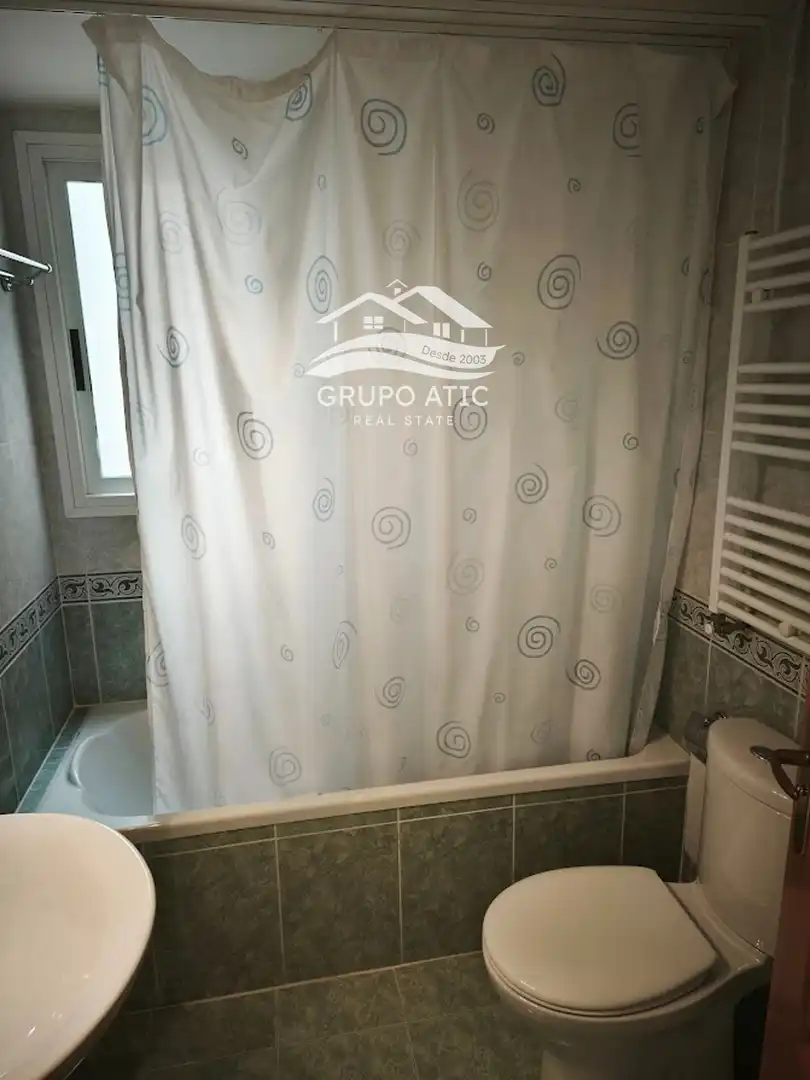 Baño de Apartamento en venta en Burriana / Borriana con Calefacción, Terraza y Amueblado
