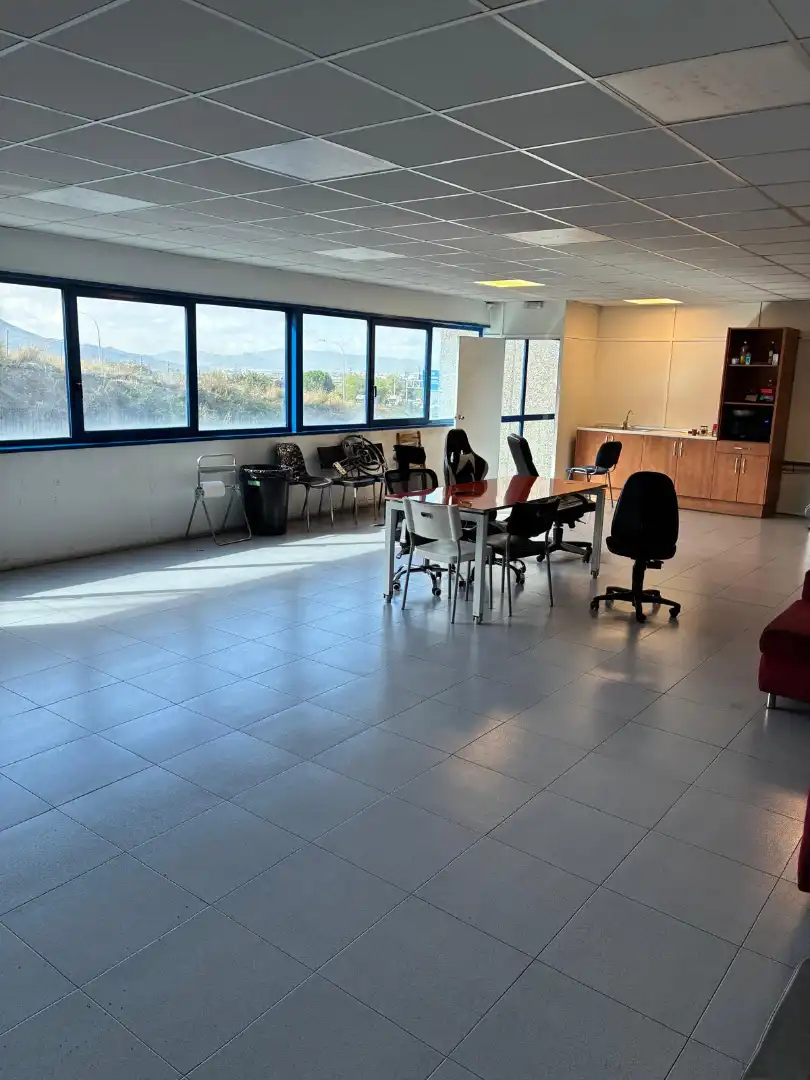 Nave industrial de alquiler en Parets del Vallès