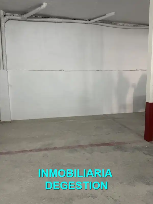 Aparcament amb ascensor en venda a Calle Zambrana, imagen 2