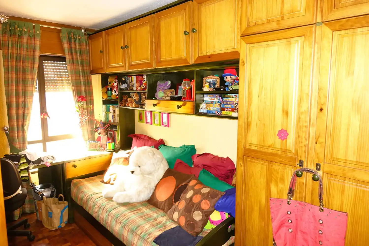 Habitación de Piso en venta en Granada con Terraza, Balcón y Piscina comunitaria