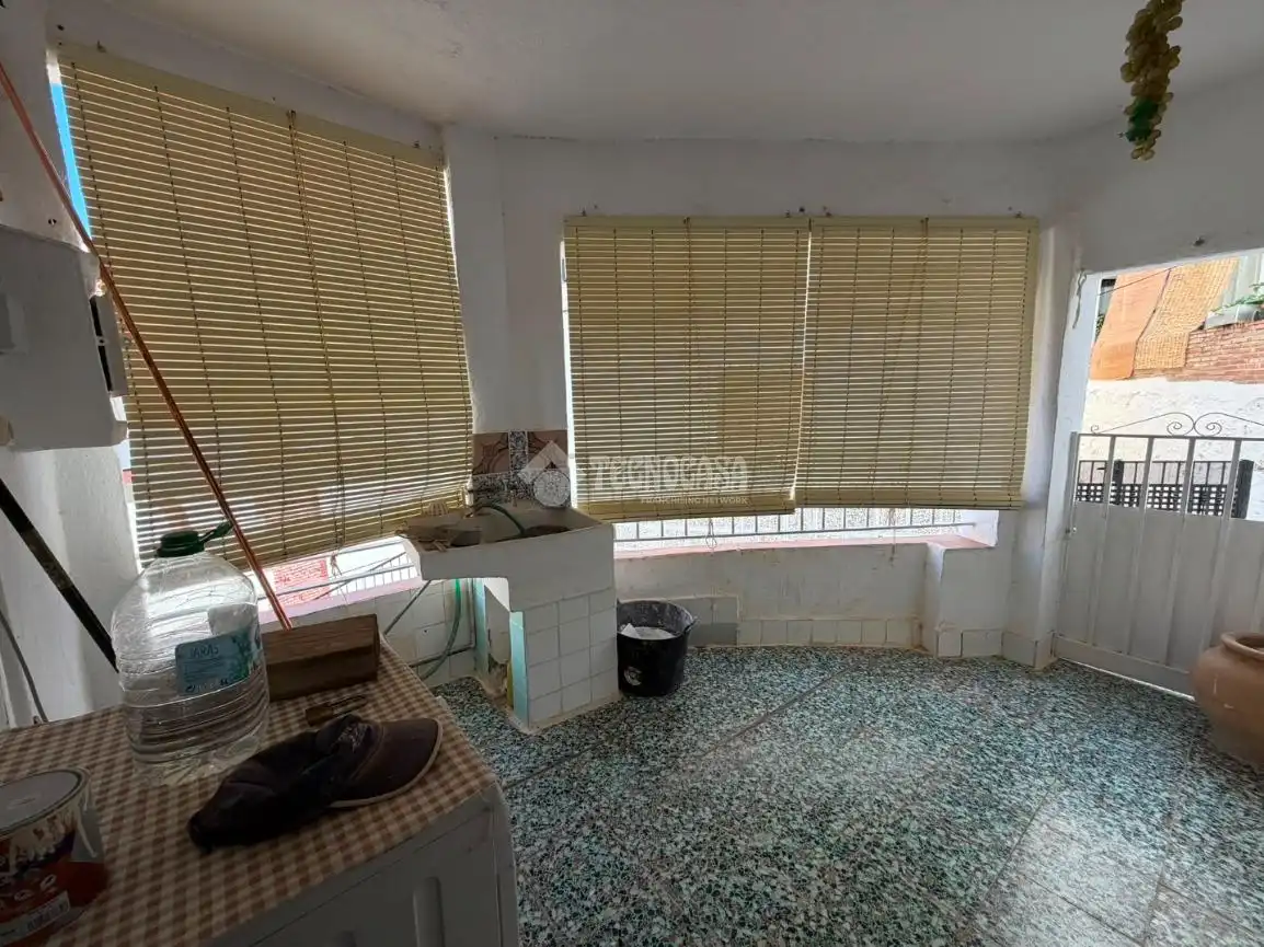 Country homes for sale in Olías