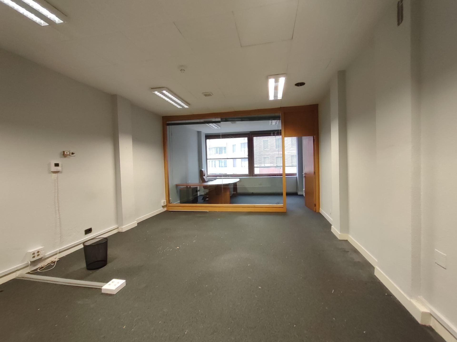 Office to rent in Bilbao   with Air Conditioner and Heating
