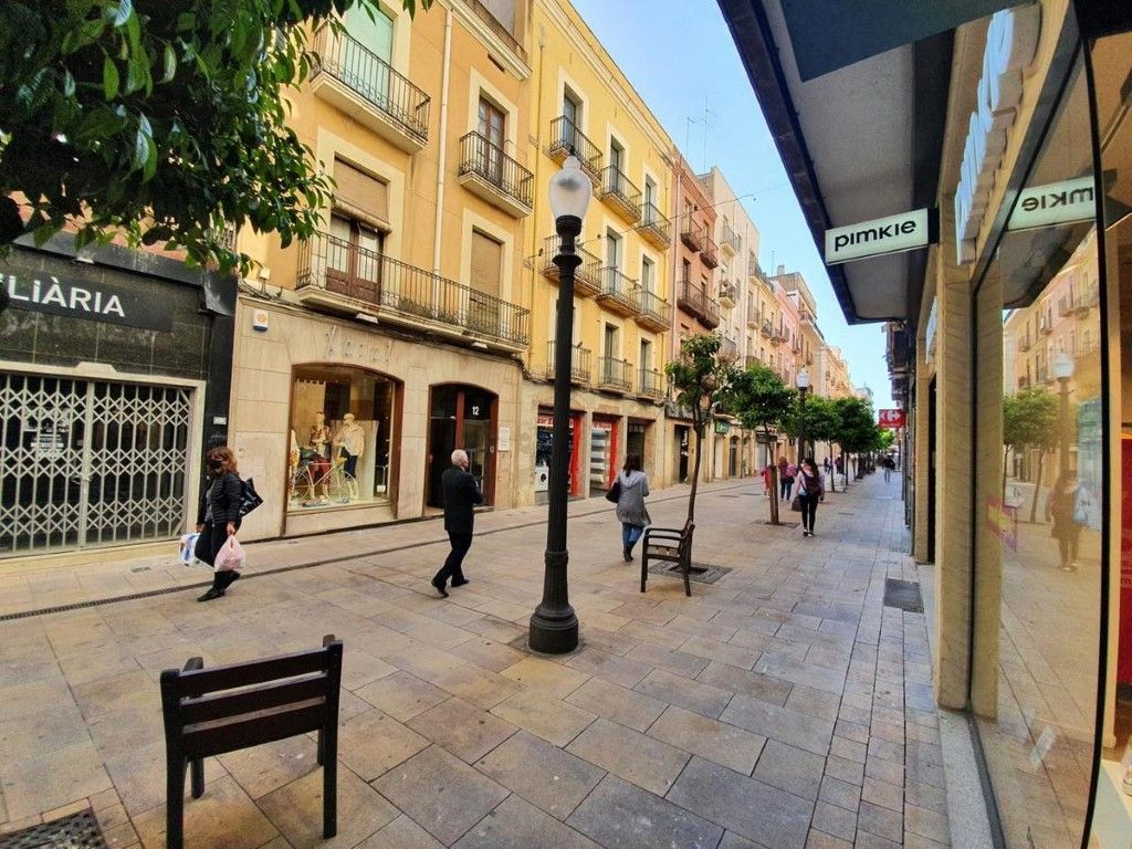 Exterior view of Office for sale in  Tarragona Capital  with Air Conditioner