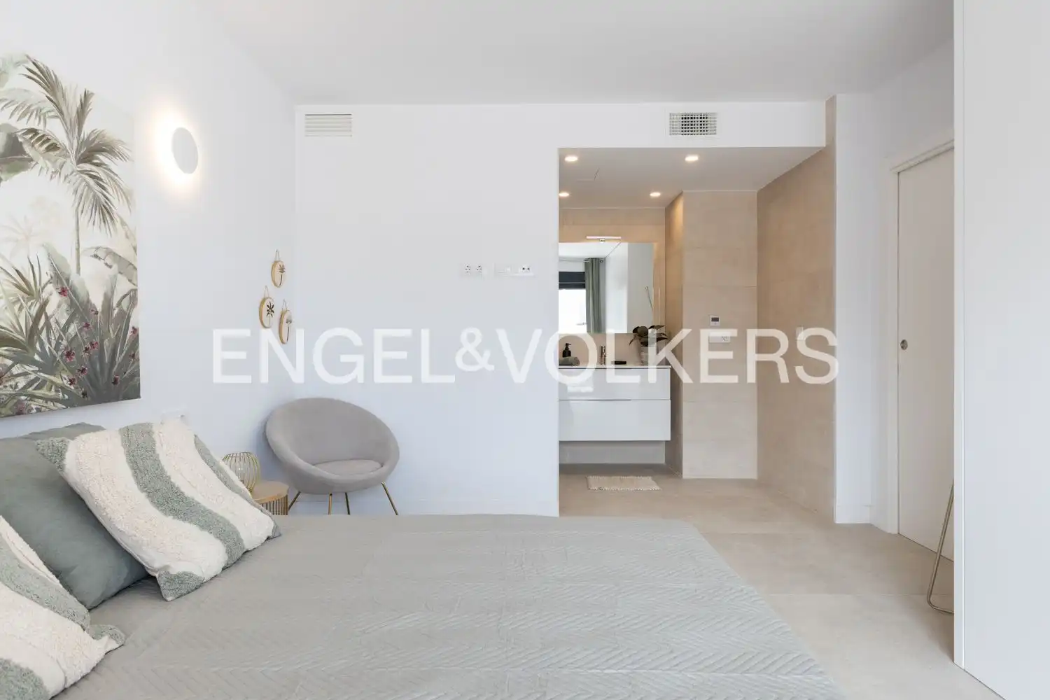 Habitación de Piso en venta en Dénia con Aire acondicionado, Calefacción y Jardín privado