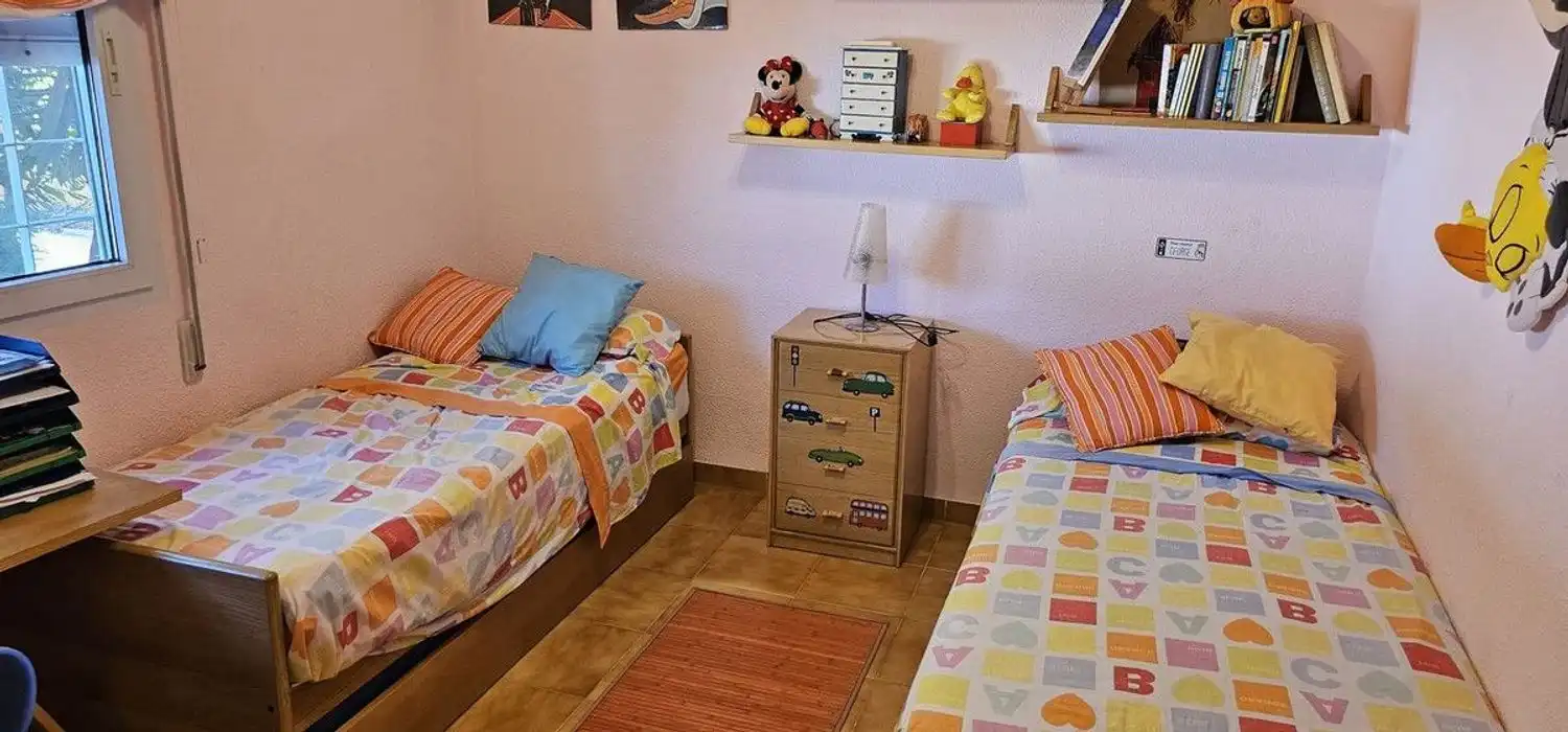 Dormitori de Casa o xalet en venda en Orihuela amb Aire condicionat, Jardí privat i Terrassa