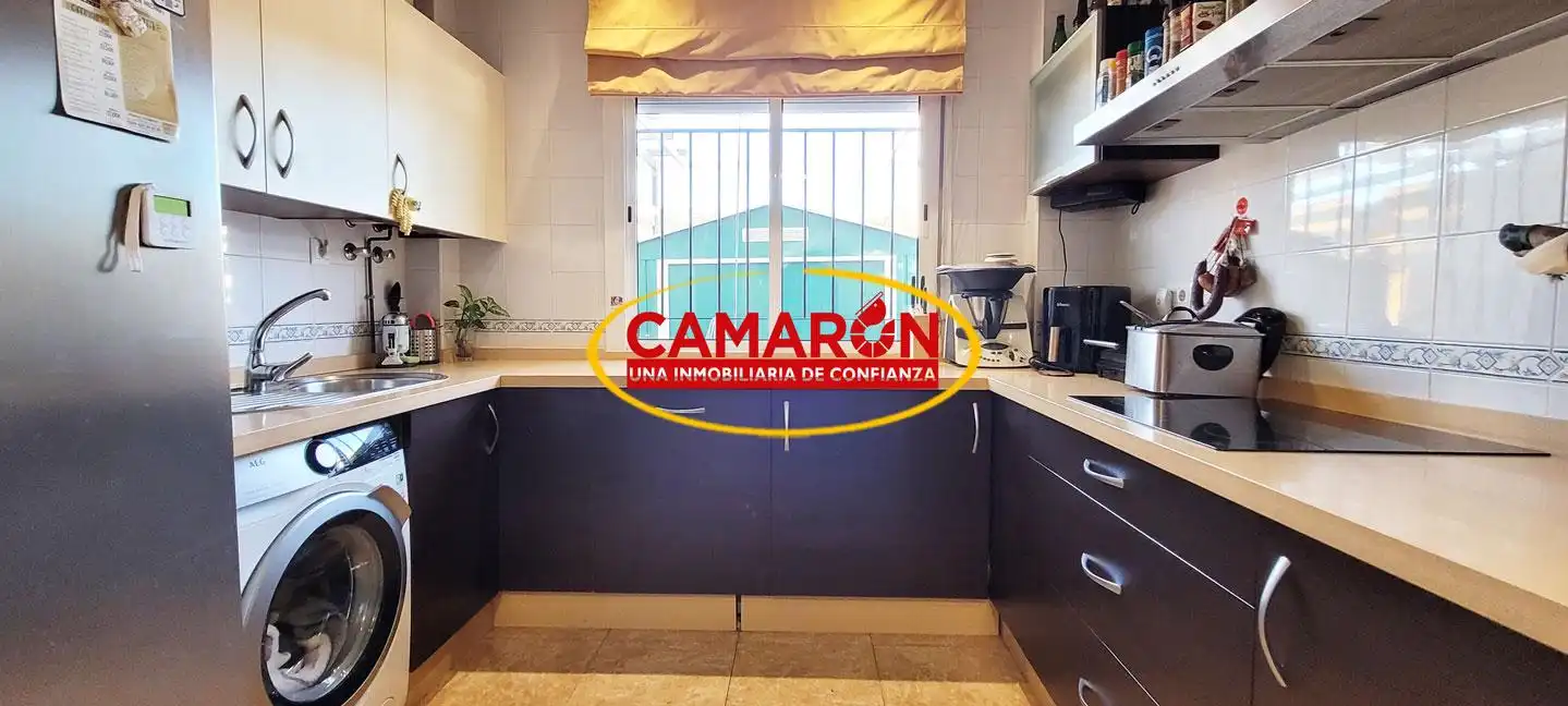 Cocina de Casa adosada en venta en Coria del Río con Aire acondicionado