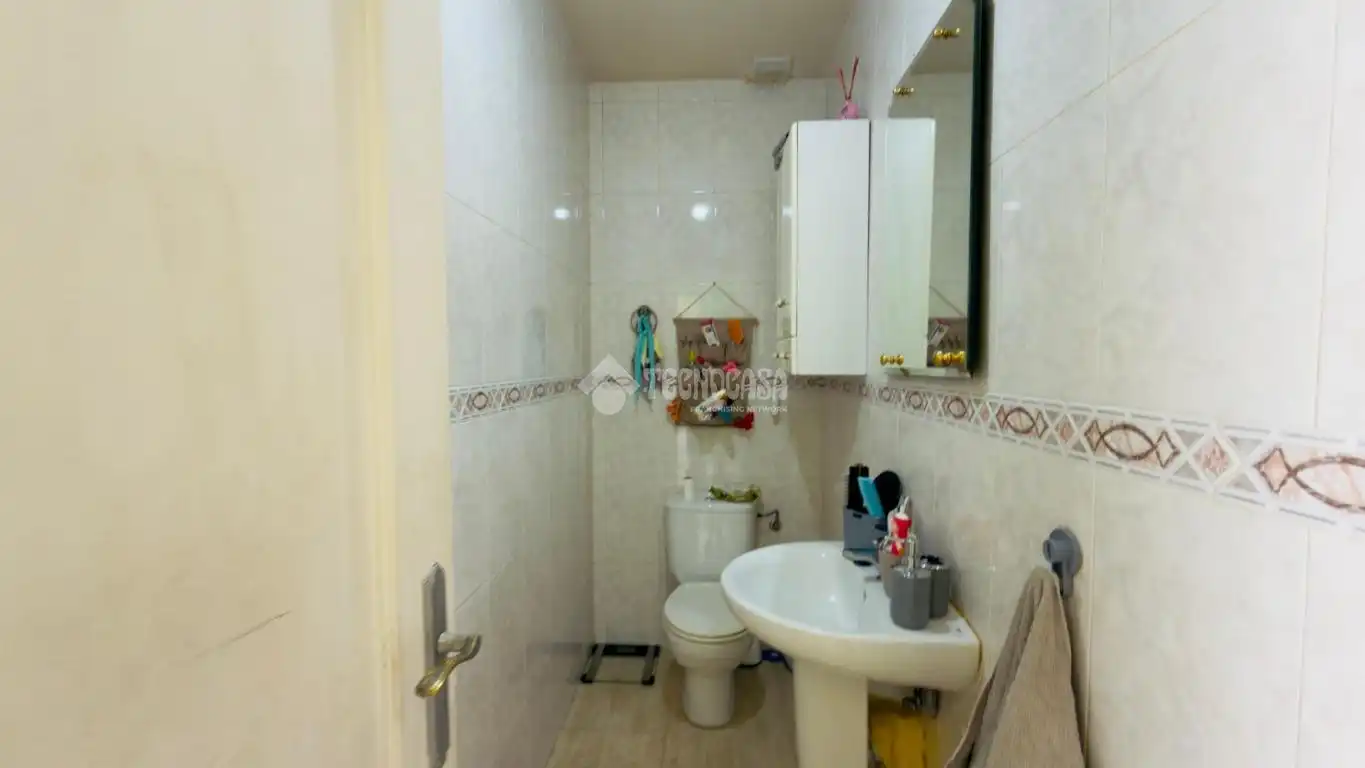 Bathroom of Detached homes for sale in Seseña  with Balcony