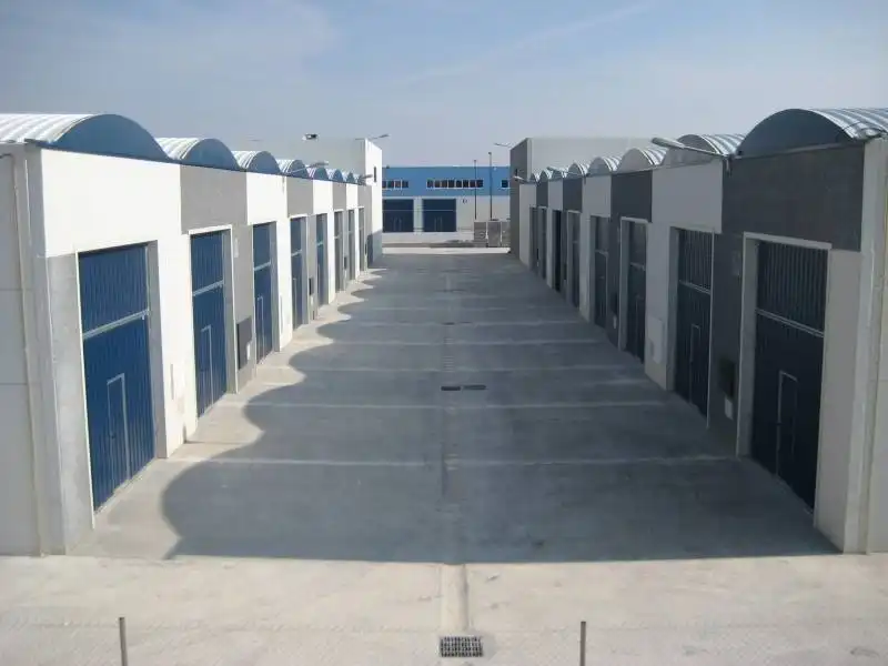 Fabrikhallen zur Miete in Cartuja Baja