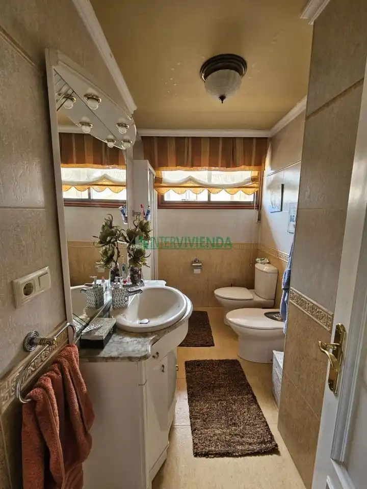 Baño de Casa o chalet en venta en Vigo  con Calefacción, Jardín privado y Terraza