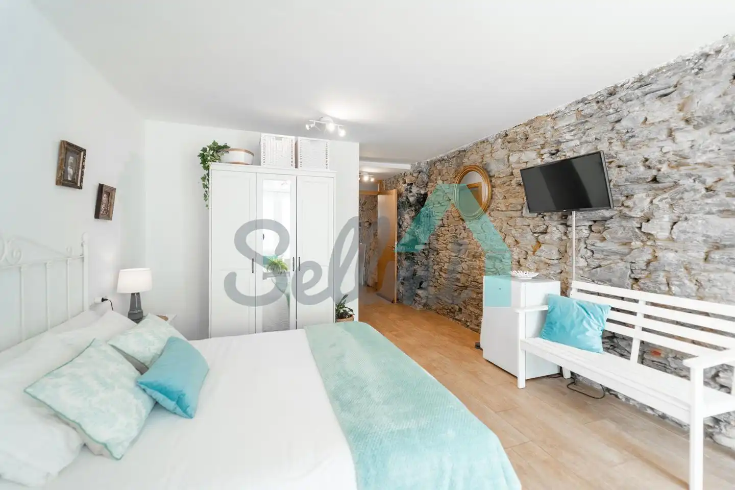 Habitación de Casa adosada en venta en Ribadeo con Calefacción, Jardín privado y Terraza