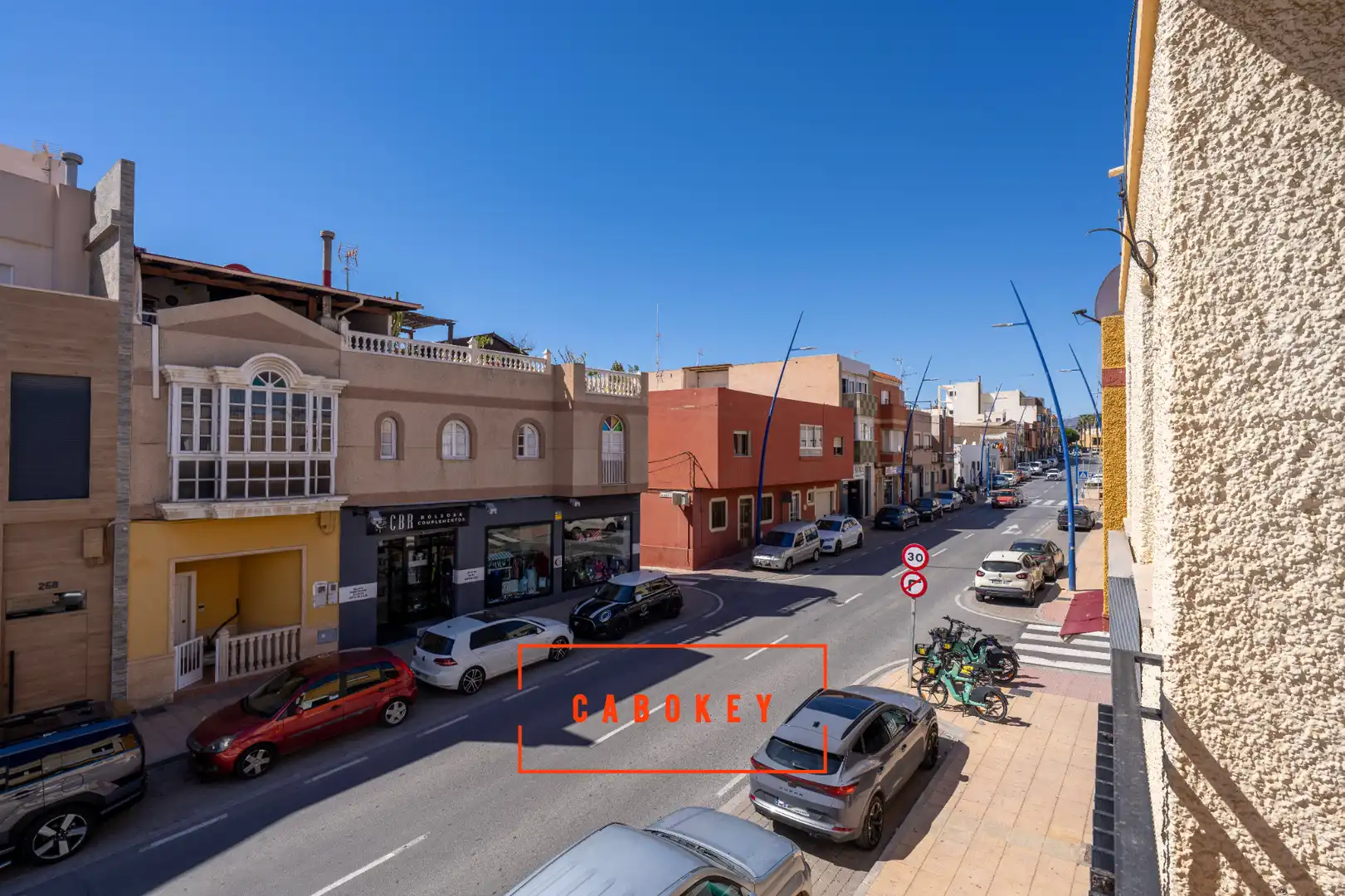 Vista exterior de Casa adosada en venta en Almería con Terraza