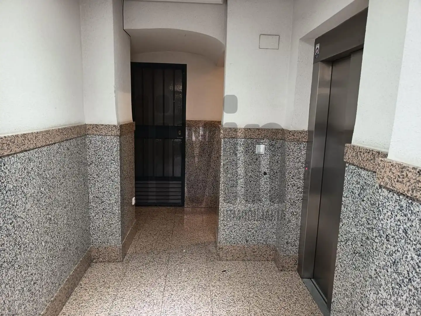 Wohnung zur Miete in Jaén mit Klimaanlage, Terrasse und Möbliert