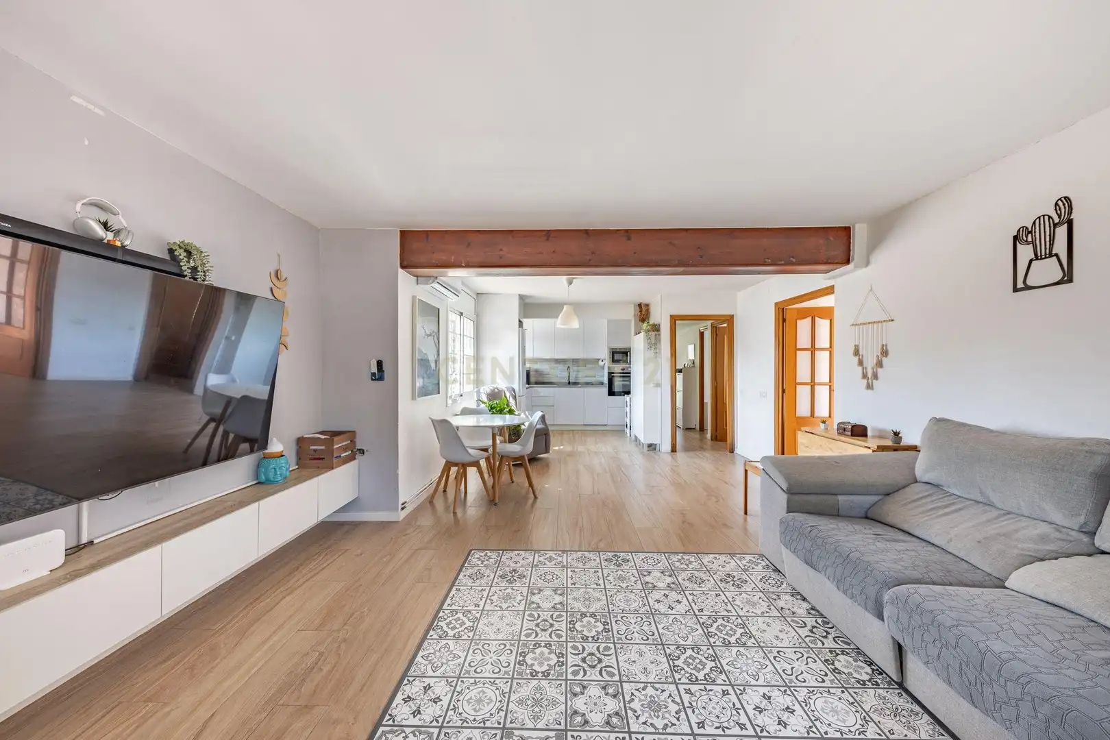 Living room of Houses for sale in Esparreguera  with Air Conditioner, Storage room and Oven